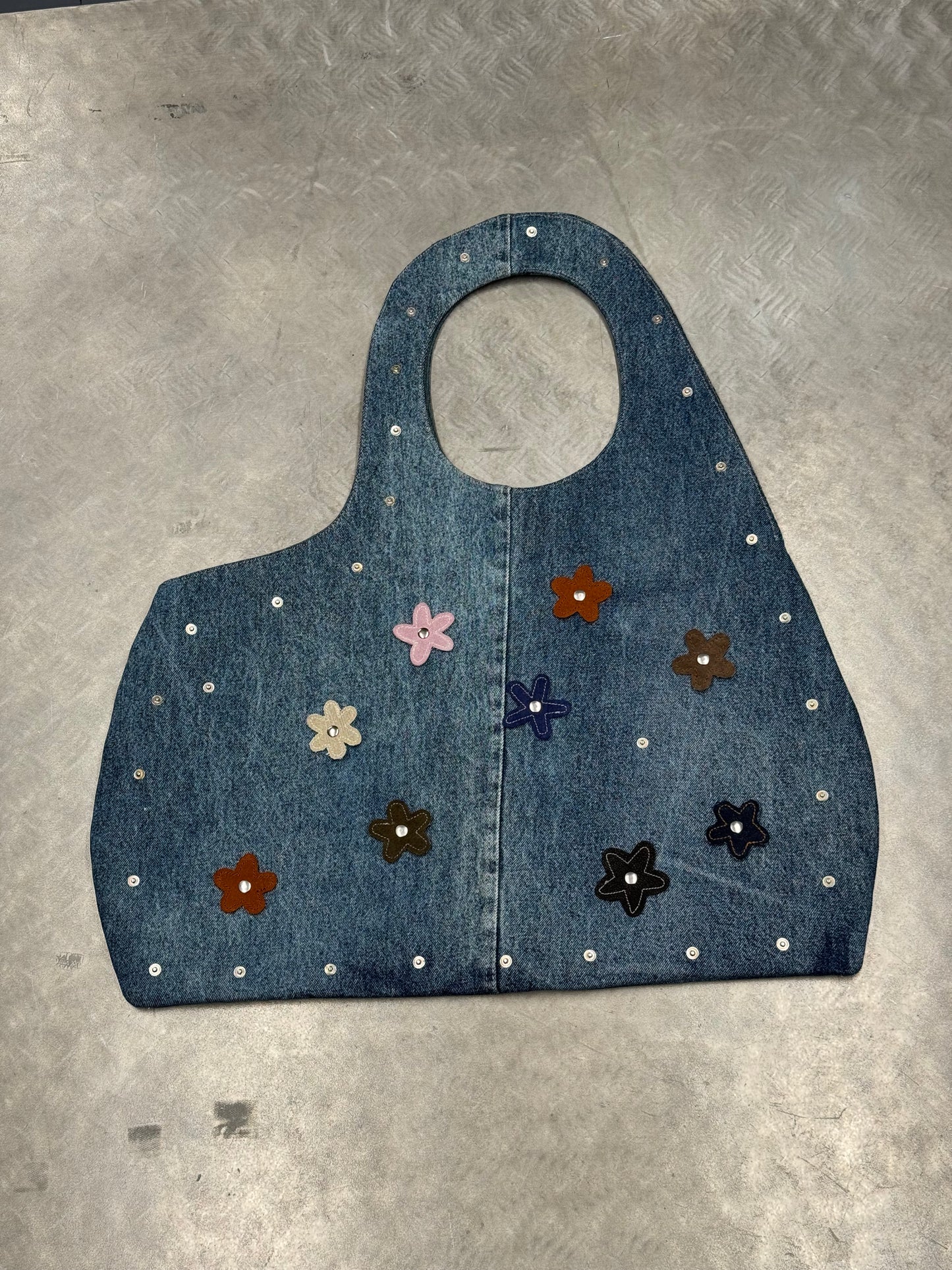 1/1 Studded Sculptural Large Bag Blue + Dark Blue Front