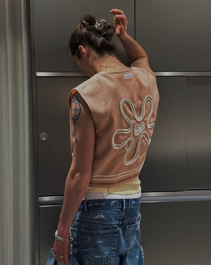 1/1 Flower-Embroidered Vest + Belt